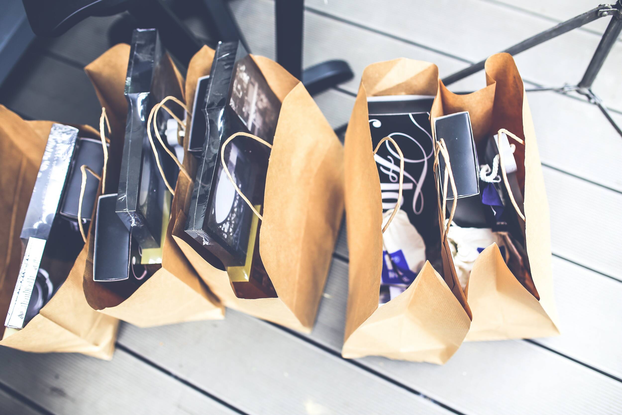 Brown shopping bags 5956